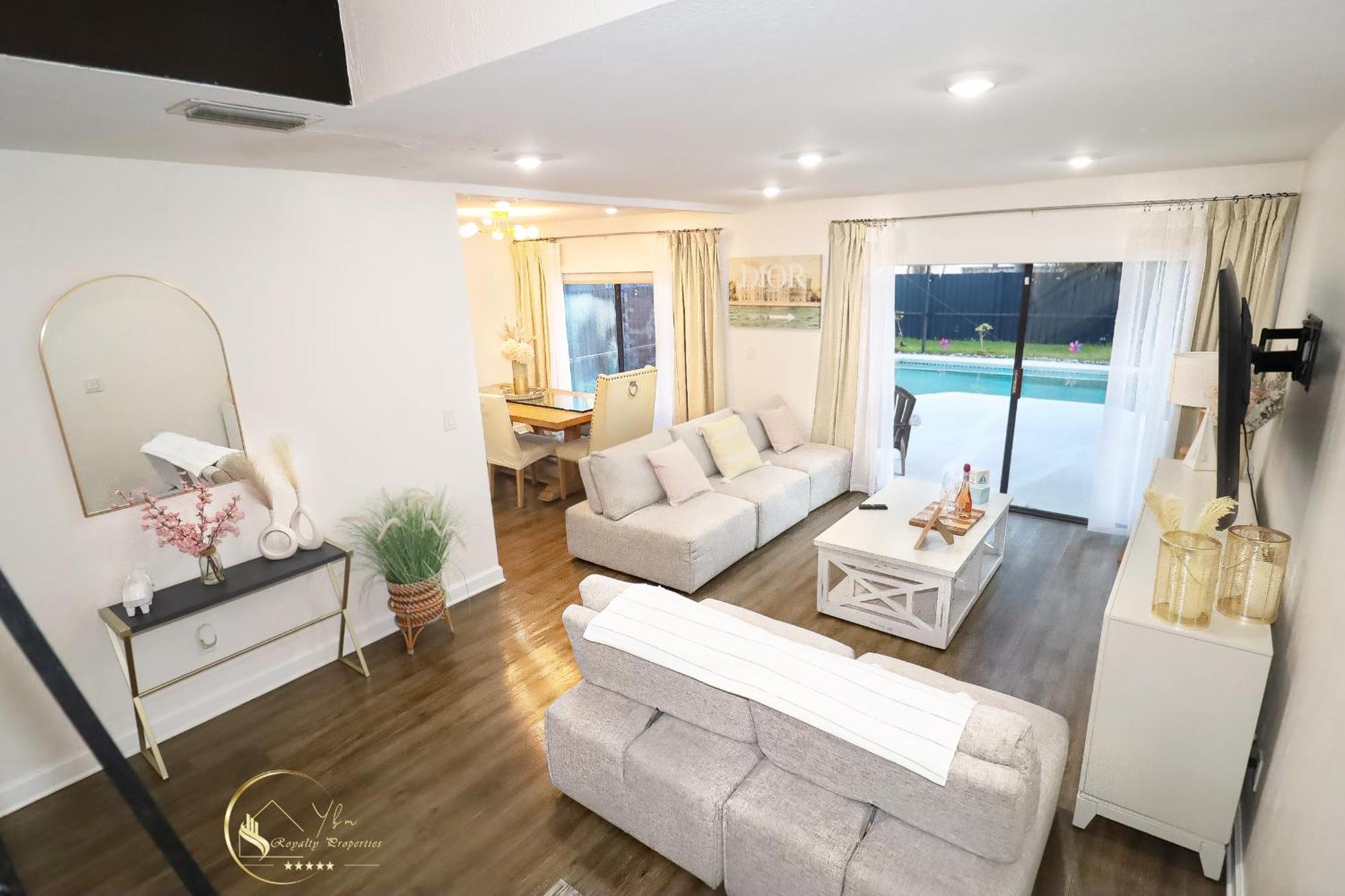 Holiday home Luxury Pool- Ideal Paradise To Play & Work *